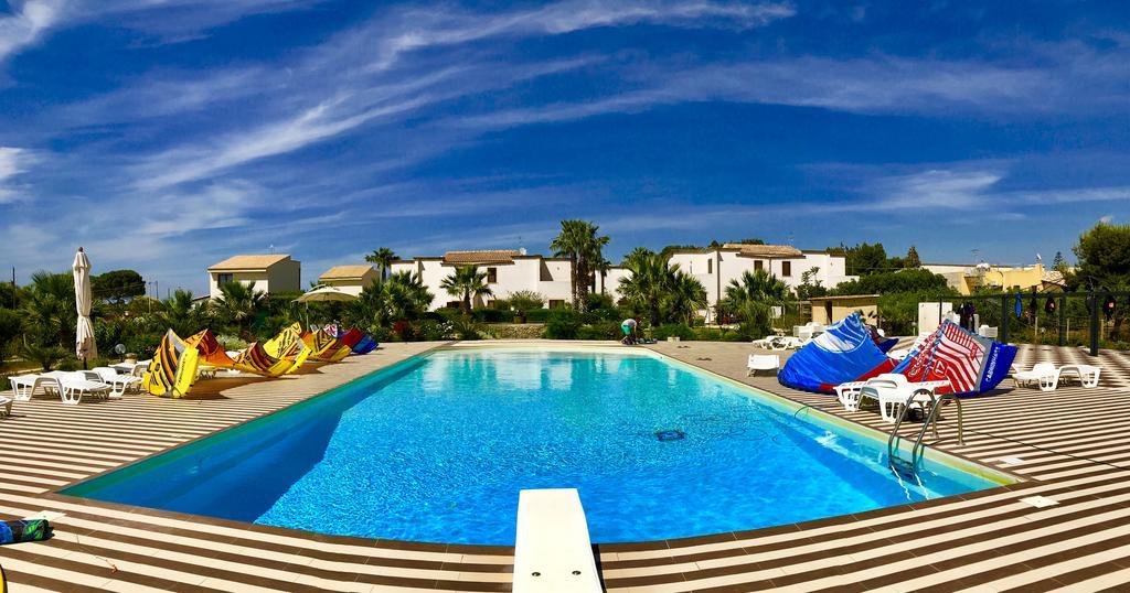 Case Vacanza Torre Lupa マルサラ エクステリア 写真